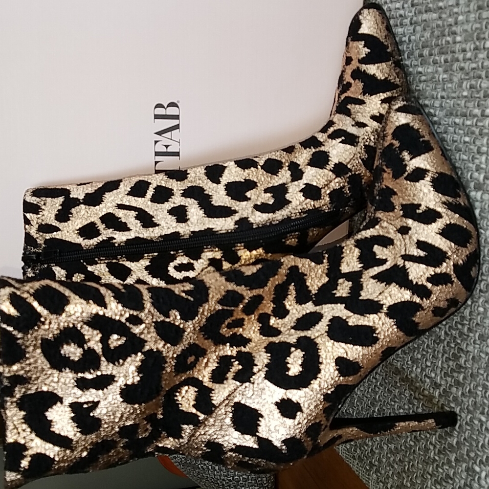 JustFab Leopard "Shylan" Stiletto Booties- Excellent Condition! Sz 7.5